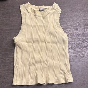 Green/yellow Tank